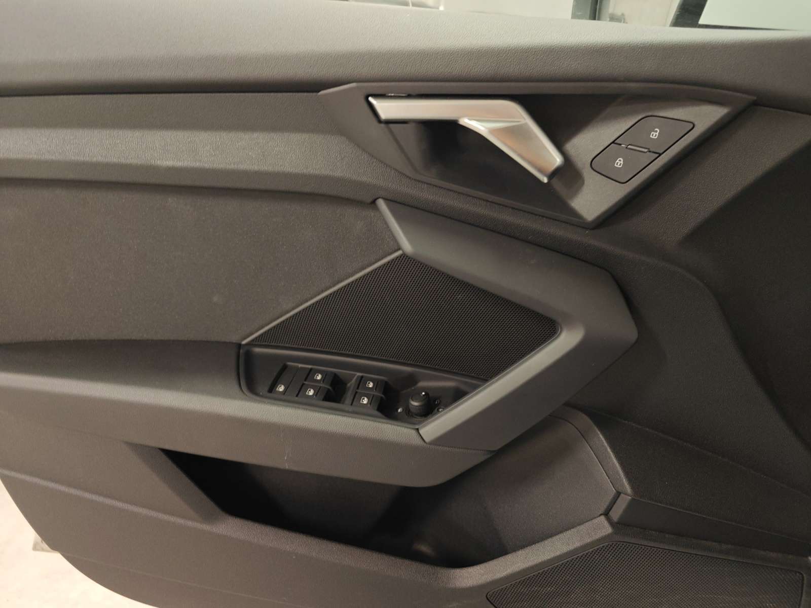 oem_vo_bonavalpremium_2504_2026081714152813.jpg