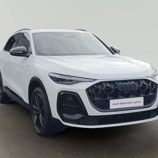 AUDI Q5 BLACK LINE E HYBRID QUATTRO 220KW S TR